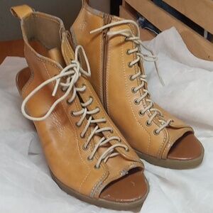 Dr.martens lace up wedges size 10